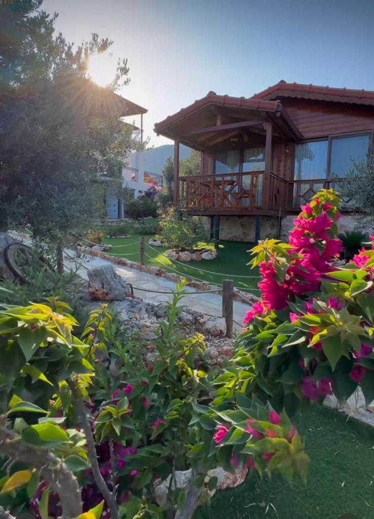 Doganin Ruhu Hotel & Bungalow Kaş Exteriör bild